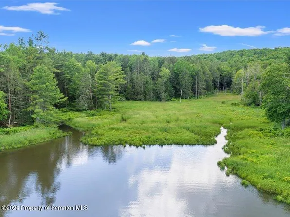 Stanley Lake Rd, Friendsville, PA 18818