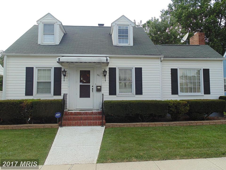 1st image of 921 Guilford Ave