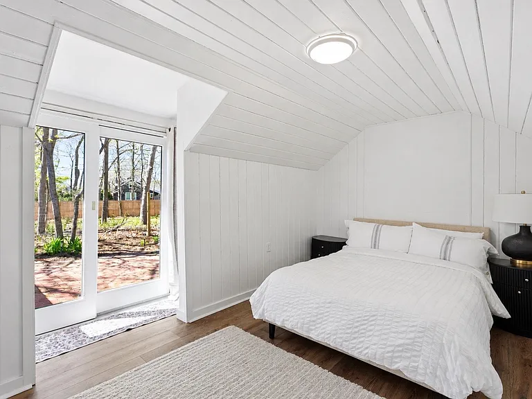 134 Montauk Hwy #B — Photo 9
