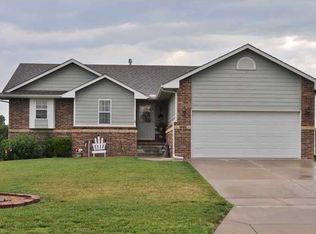 1810 E Lakeland Dr, El Dorado, KS 67042