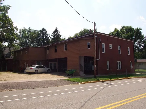 1302 6th St E APT 1, Menomonie, WI 54751