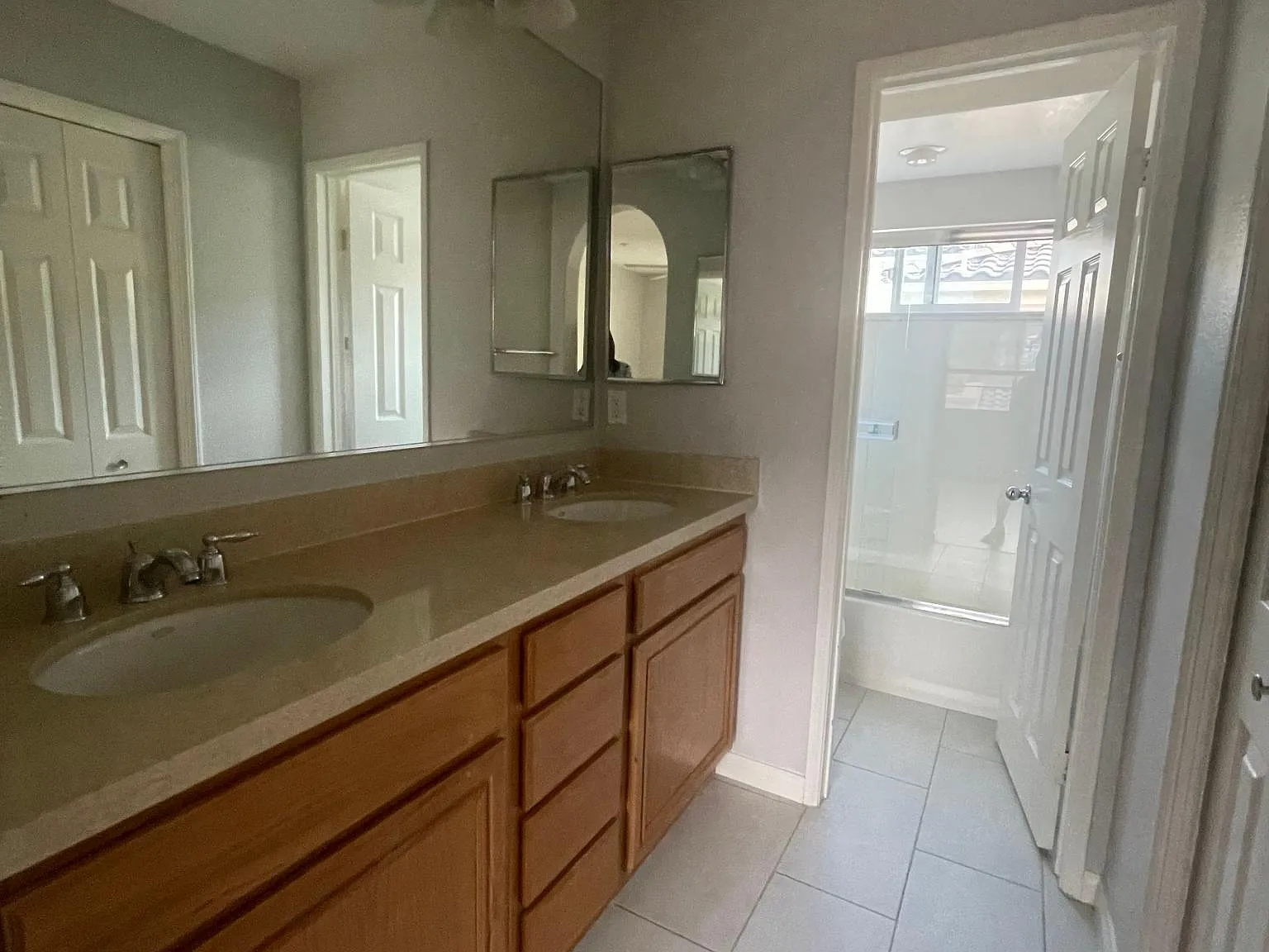 2872 Escala Cir — Photo 3