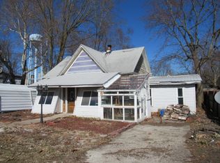 208 E Church St, Sadorus, IL