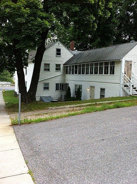 2nd image of 36 Pleasant St APT 4