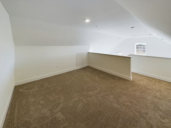 4th image of 725 Victory Ln #9-202