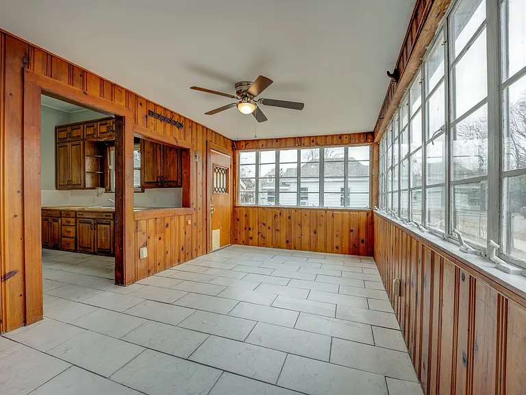 SF-025-800 South 19th Street House — Photo 6