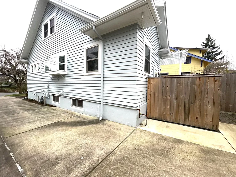 2734 NE 36th Ave #A — Photo 33