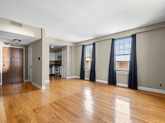 5th image of 109 N Main St APT 1212