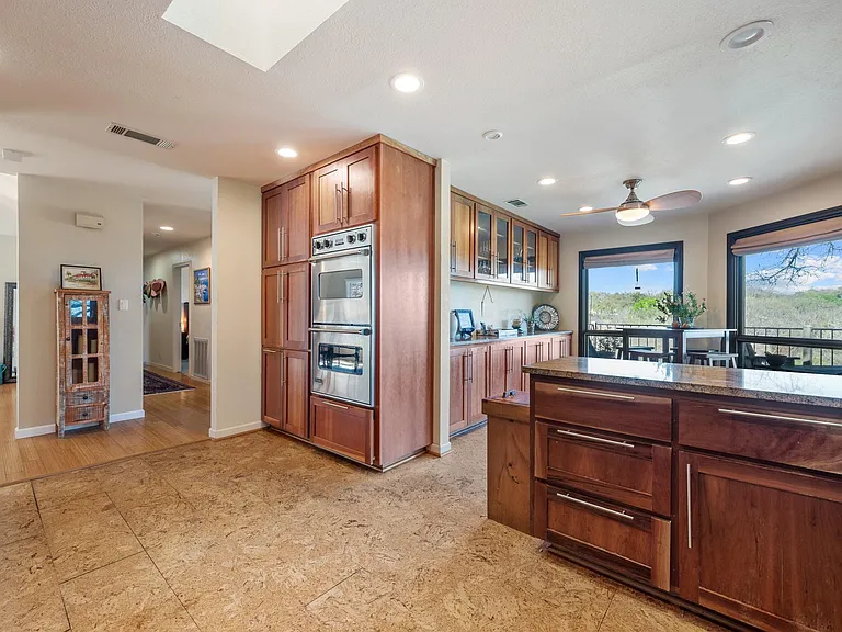 604 Rolling Green Dr — Photo 15