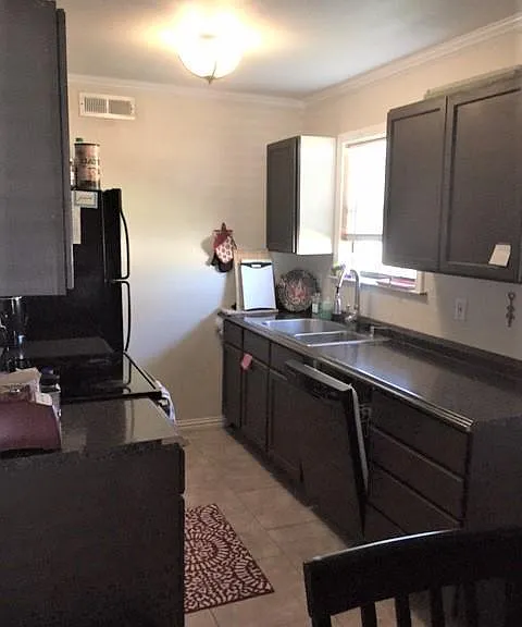 4400 Boyett St #B — Photo 6