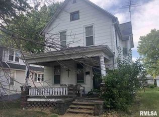 808 7th Ave S, Clinton, IA 52732