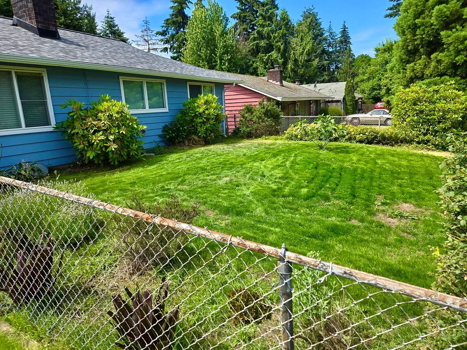 3 bed, 940 sqft, $3,100 — Photo 2