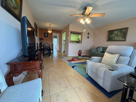 3rd image of 39 DORCHESTER B #39
