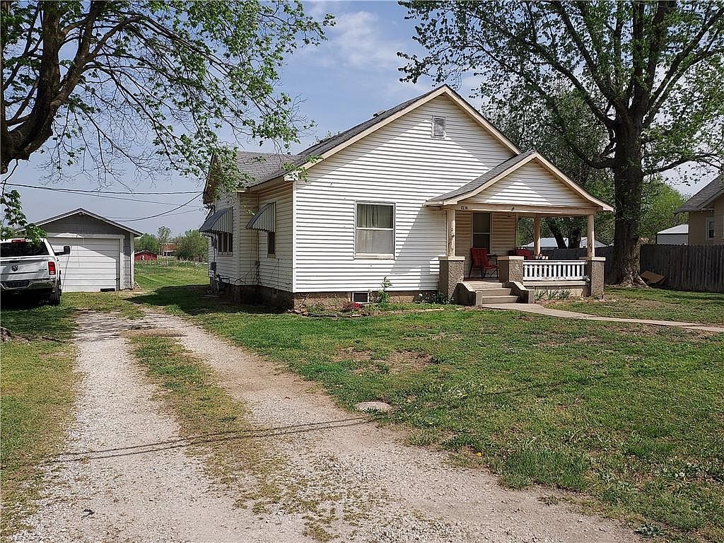202 W Kneeland, Liberal, MO 64762 Zillow