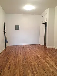 Rented by Warren T Real Estate Corp.