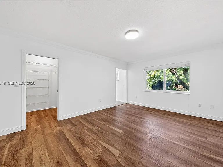 10142 SW 79th Ave — Photo 38