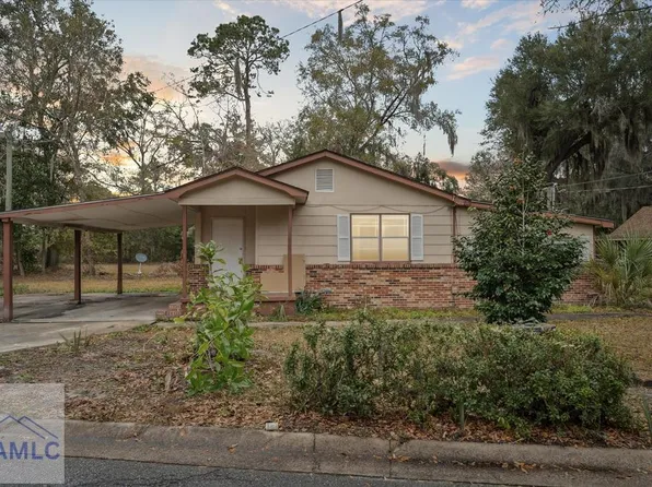 215A Collins Ln, Hinesville, GA 31313
