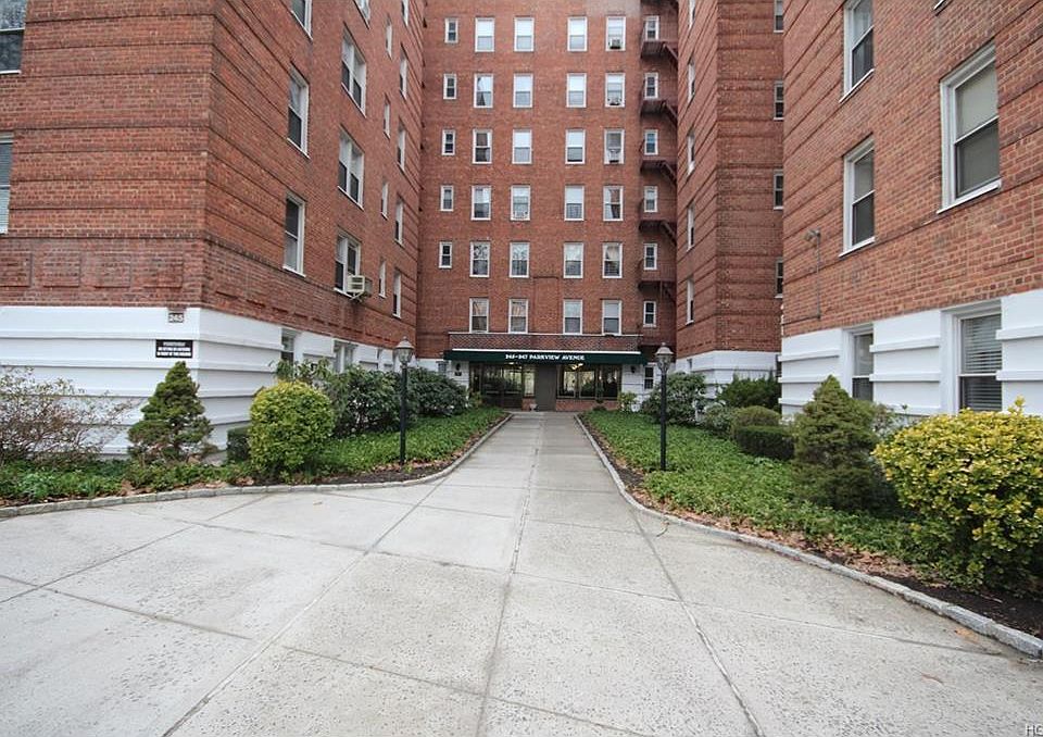 1st image of 247 Parkview Ave APT 1M