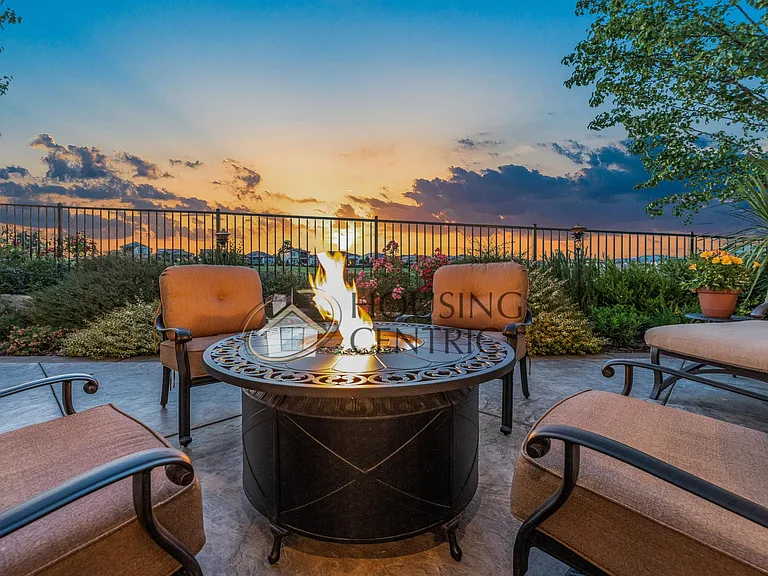 4005 Royal Troon Dr — Photo 55