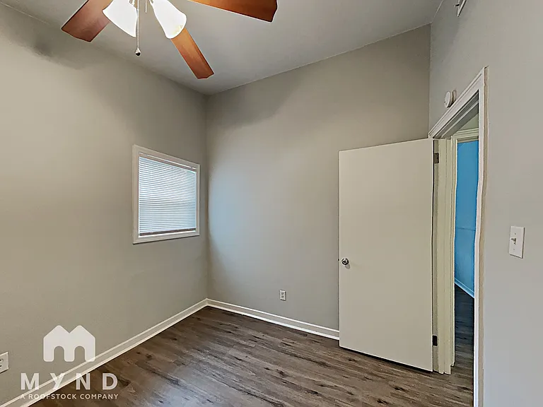 525 Karen St — Photo 8