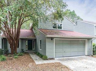4 Clover Dr, Chapel Hill, NC 27517