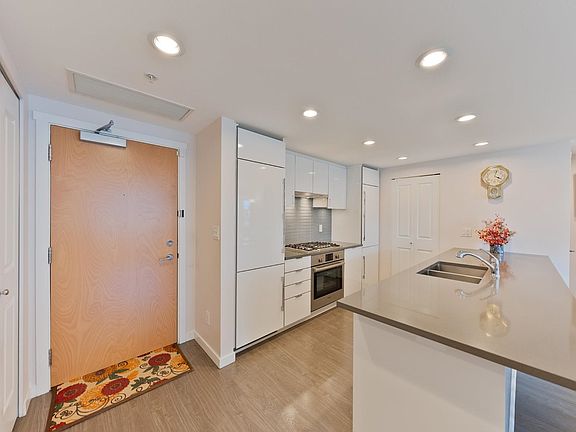 4th image of 3333 Brown Rd #1201