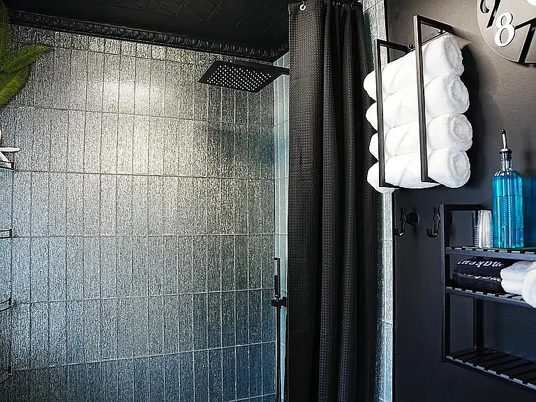 Ensuite bathroom.