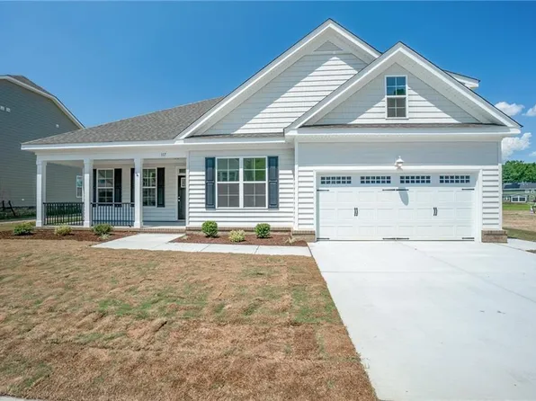 2233 Captiva Ln, Chesapeake, VA 23321