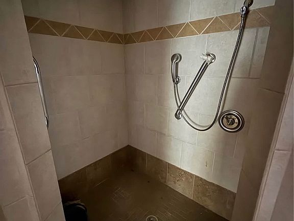 4th image of 108 Brian Ln