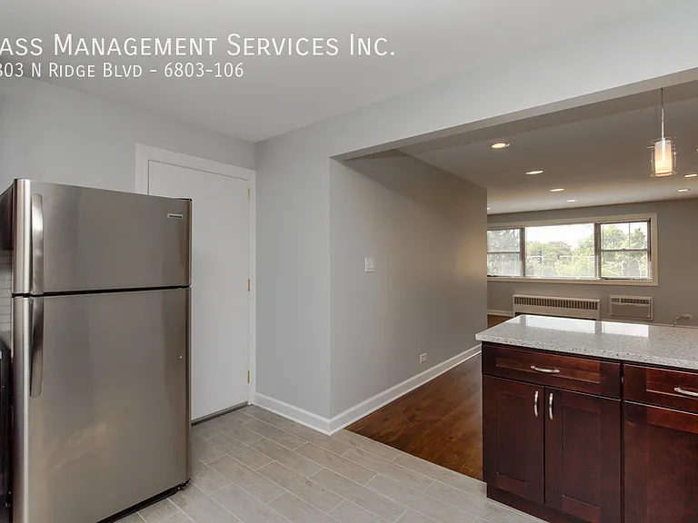 6801-09 N Ridge Blvd — Photo 3