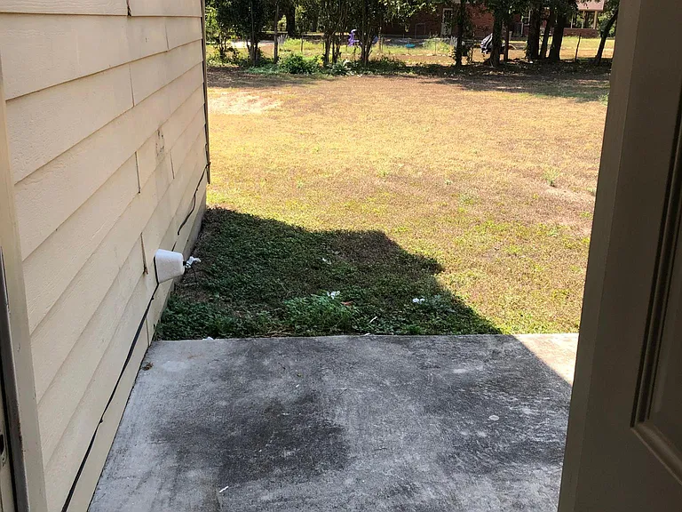 143 Highview Ln — Photo 17