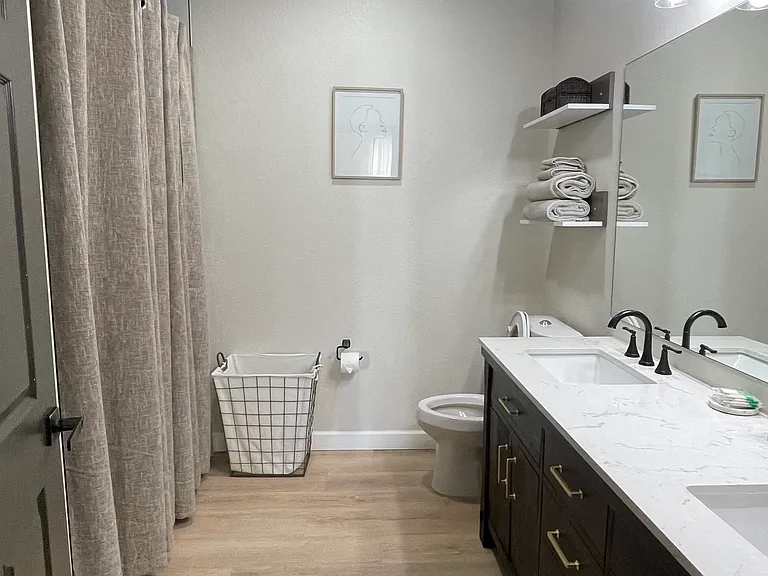 3176 Feltrim Pl #302 — Photo 10