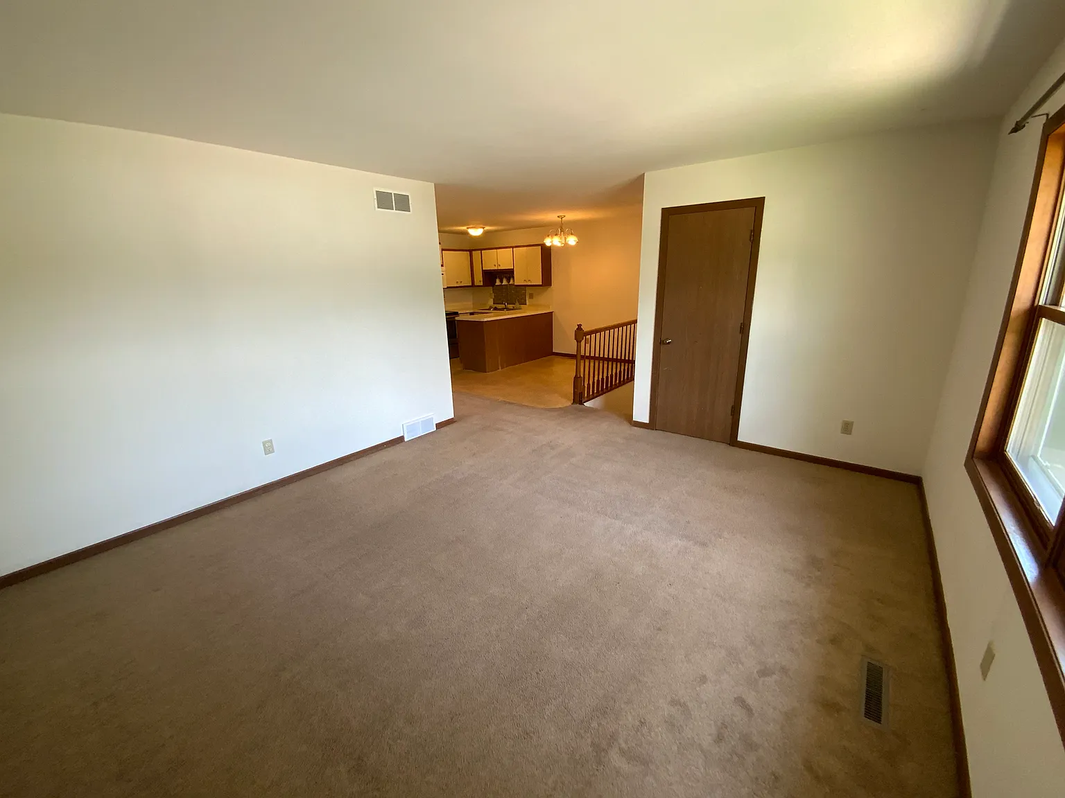 2703 Norwich St — Photo 3