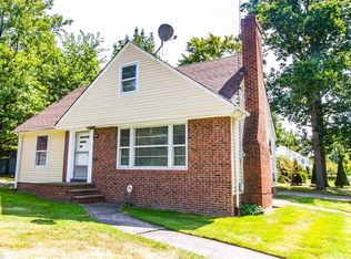 4142 Bluestone Rd, South Euclid, OH 44121