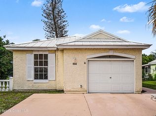 866 Wateroak Dr NE, Palm Bay, FL 32905