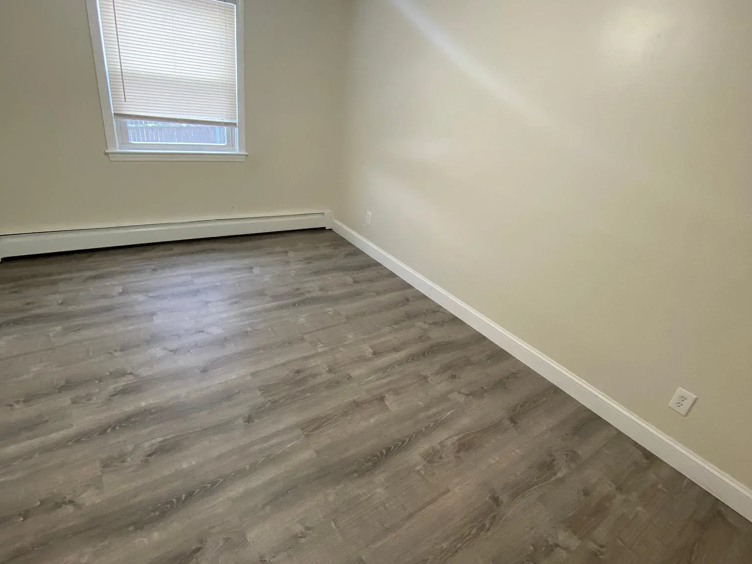 11 Allen Ave — Photo 4