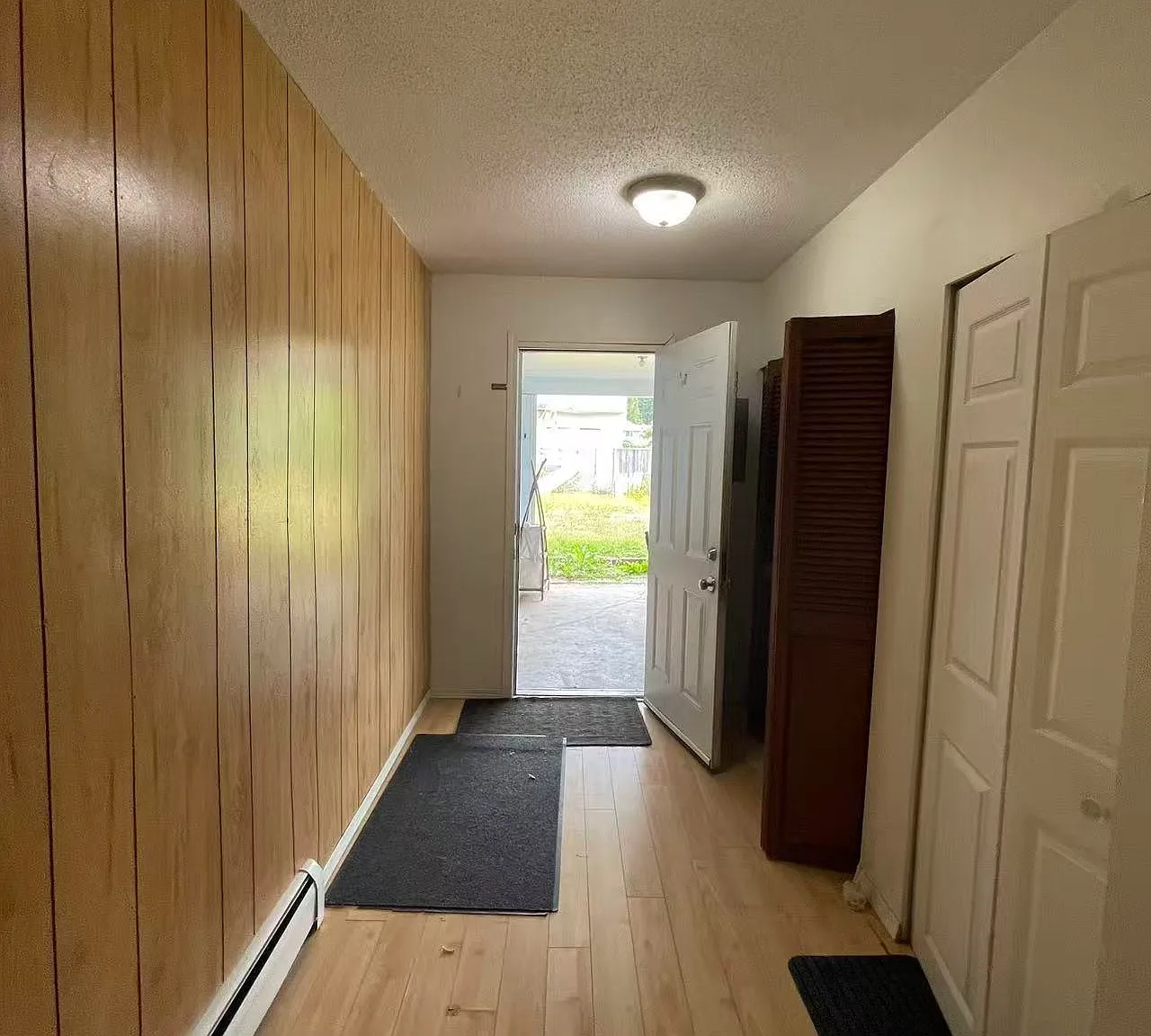 3 bed, 1500 sqft, $2,300 — Photo 4