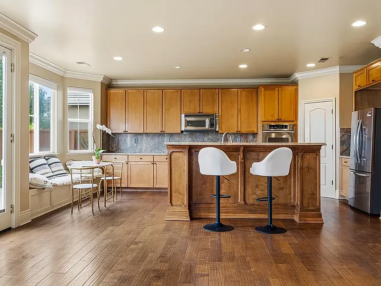 4760 Sea Crest Dr — Photo 11