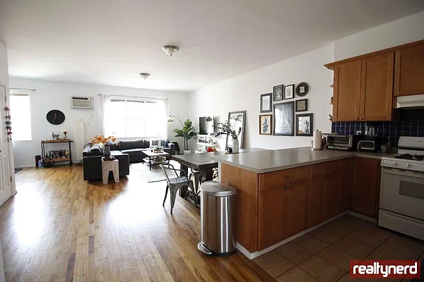 Rented by Realty Nerd | media 42