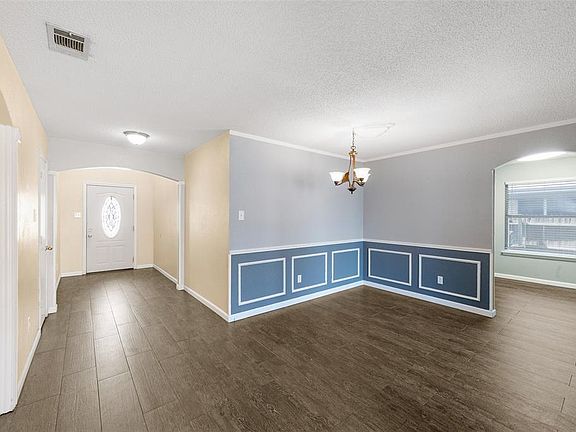 4th image of 600 Creekview Dr