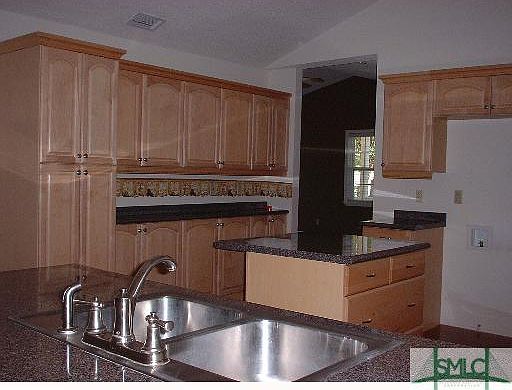 3rd image of 312 Walnut Street