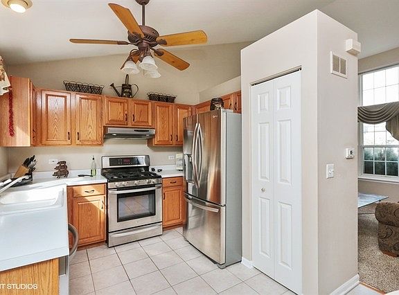 5th image of 1321 Lily Ct