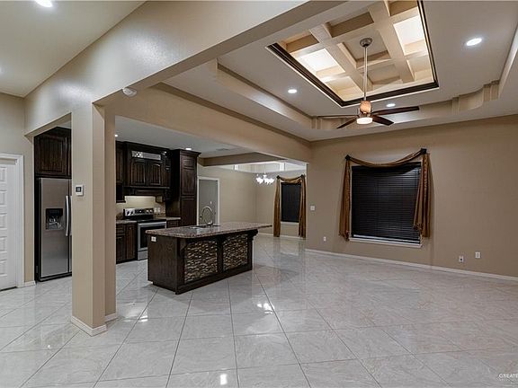 3rd image of 2606 La Estrella Dr