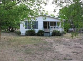 343 Green Valley Dr, Bastrop, TX 78602