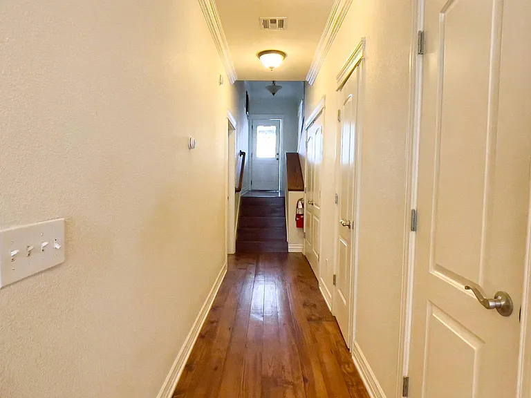 215 N Wright St — Photo 7