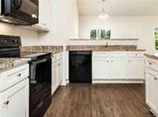 8324 Highgate Dr, Charlotte, NC 28215