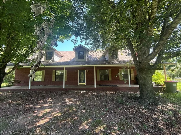 1310 Woodland Valley Dr, Van Buren, AR 72956