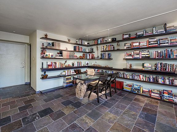5th image of 1401 N Pierce St APT 14