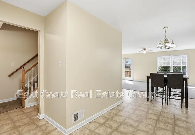 24 Mabel Ln — Photo 11