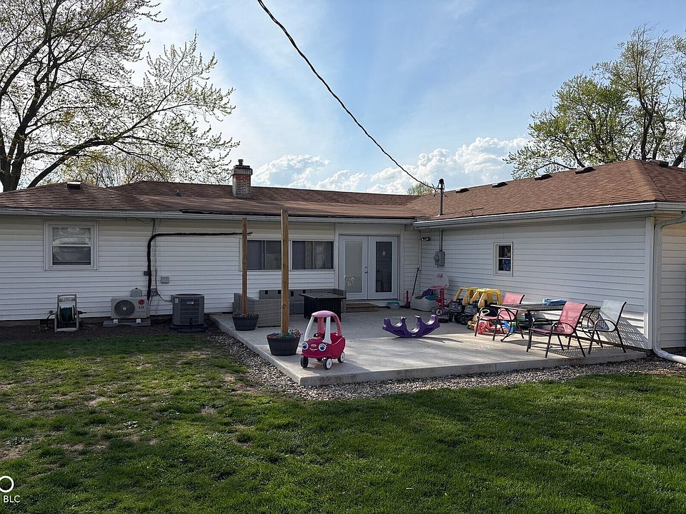 2nd image of 829 Washington Ave